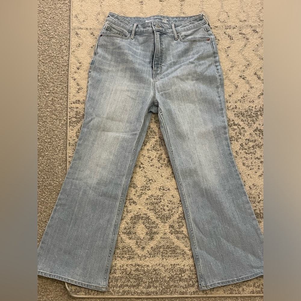 Old Navy petite flare jeans. Highest high rise. 8 petite NEVER WORN